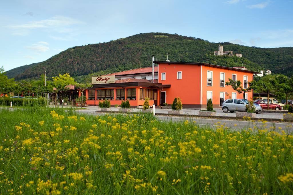 Guesthouse Ošterija Branik Buitenkant foto